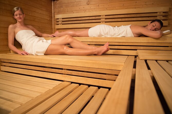 Naked in Bavaria - an Evening at the Sauna - Guided Tour and Demonstrations