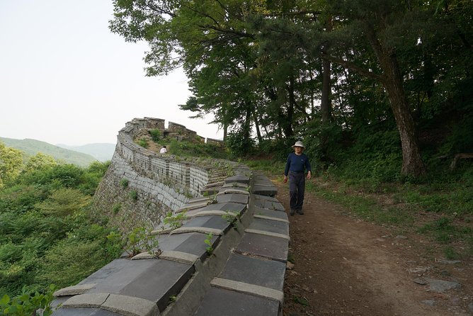 Namhansanseong UNESCO Historical Sites and Korean Folk Village-Private Tour - Taking in Joseon Dynasty Culture
