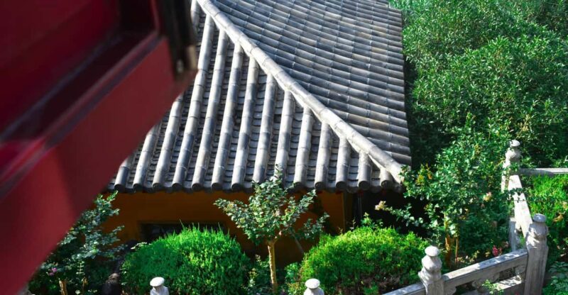 Nanjing : Temples, Ancient Walls, Qinhuai River Night Cruise - Frequently Asked Questions