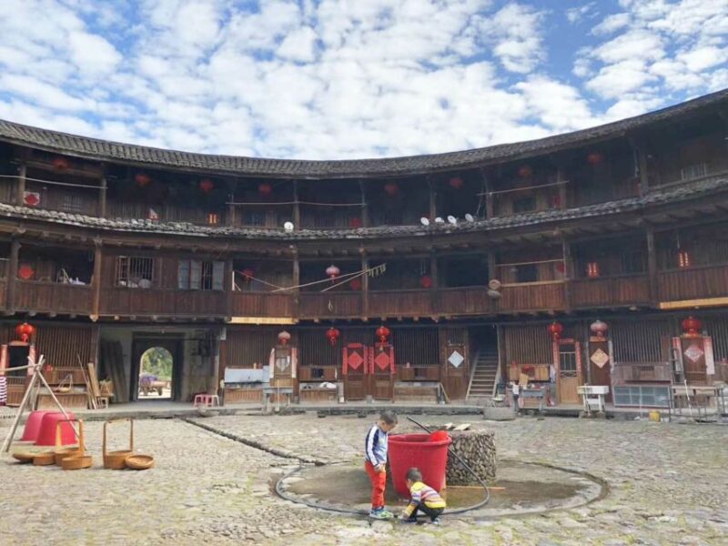 Nanjing Tianluokeng Hakka Cluster Trip From Xiamen - Inclusions