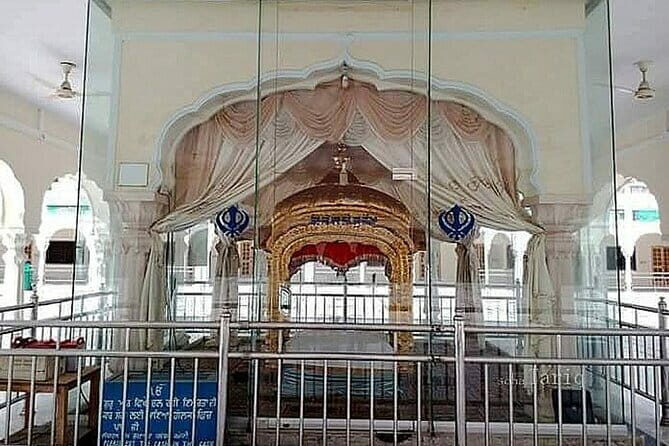 Nankana Sahib Gurdwara One Day Guided Tour - Exploring the Nankana Sahib Gurdwara One Day Guided Tour
