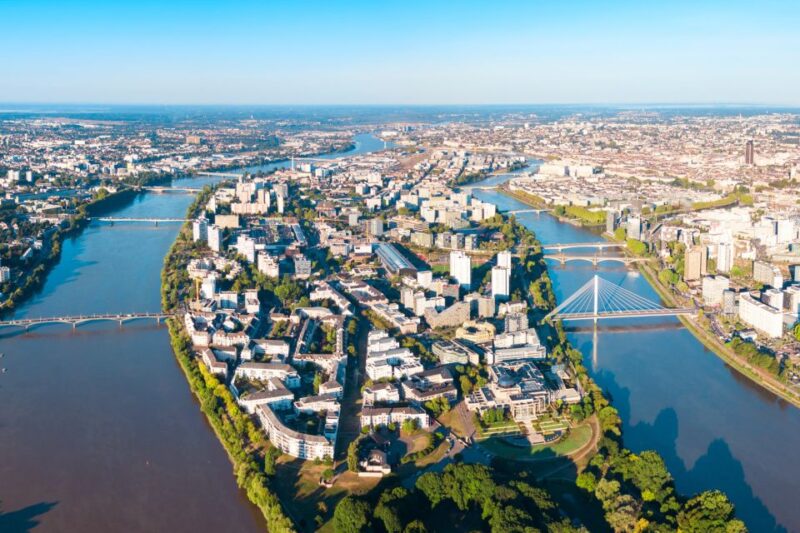 Nantes: City Exploration Game and Tour - Highlights of the Game