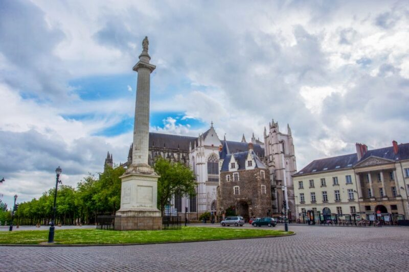 Nantes Family Quest - Exploring the Cathedral