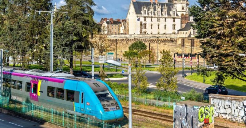 Nantes: Insta-Perfect Walk With a Local - Key Points