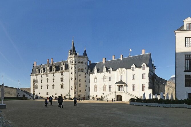 Nantes Private Walking Tour With A Professional Guide - Key Attractions