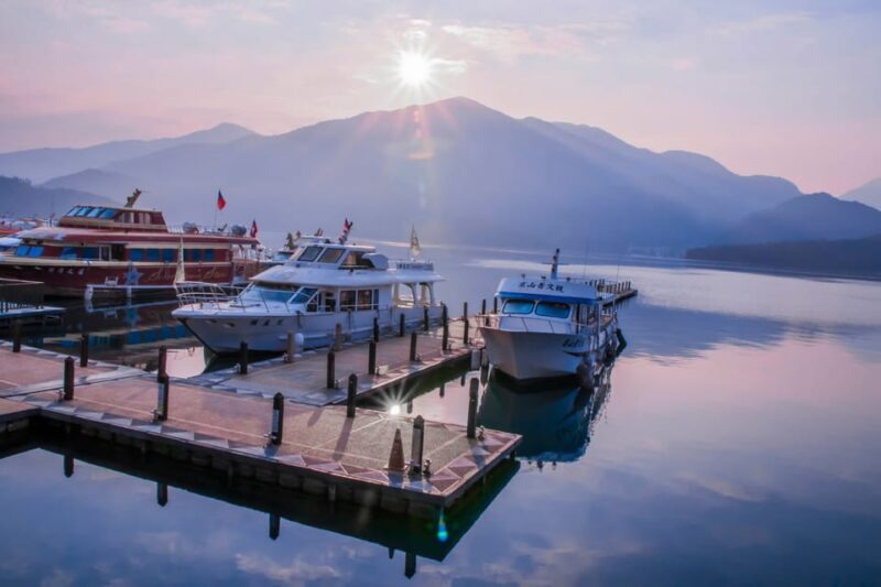 Nantou: Sun Moon Lake Combo - Biking Around the Lake