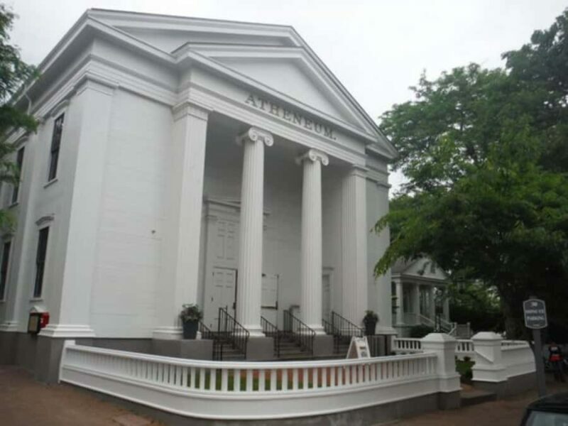 Nantucket: Downtown Walking Tour - Key Points