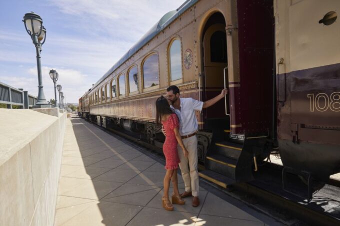 Napa Valley Wine Train: Gourmet Express Lunch or Dinner - Customer Ratings and Feedback