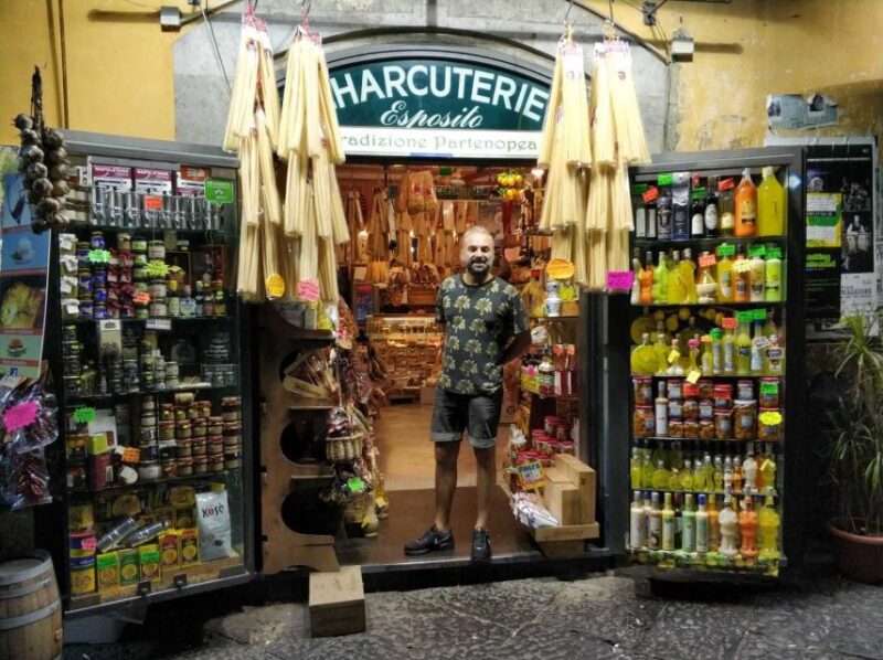 Naples: 3 Hour Food Tasting Tour - Itinerary