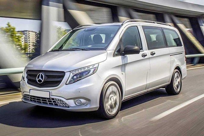 Naples Airport to Pompei Private Transfer Minicab - Meeting and Pickup Location