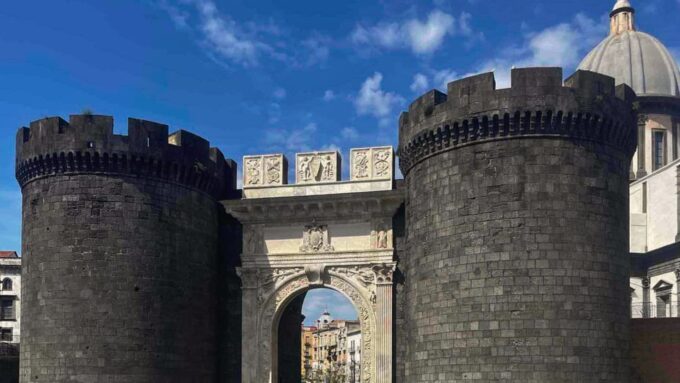 Naples: Blood and Passion - A Self-Guided Audio Tour - Explore Naples History