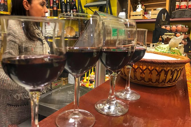 Naples by Night: Guided Food Tour With Wine Tasting - Highlights of the Experience