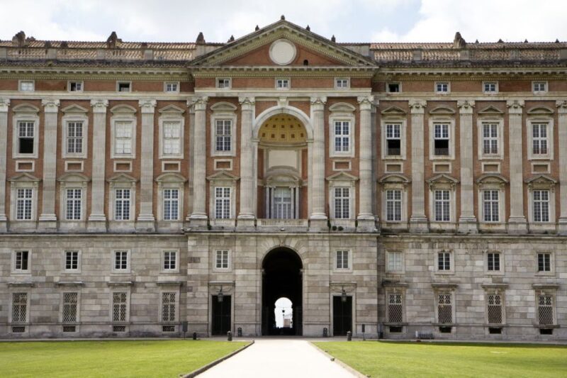 Naples: Caserta Royal Palace & Historic Center Day Trip - Key Points