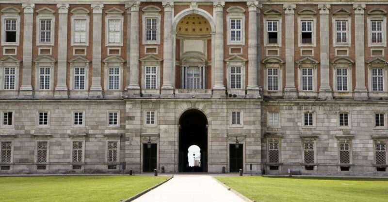 Naples: Caserta Royal Palace & Historic Center Day Trip - Transportation and Itinerary