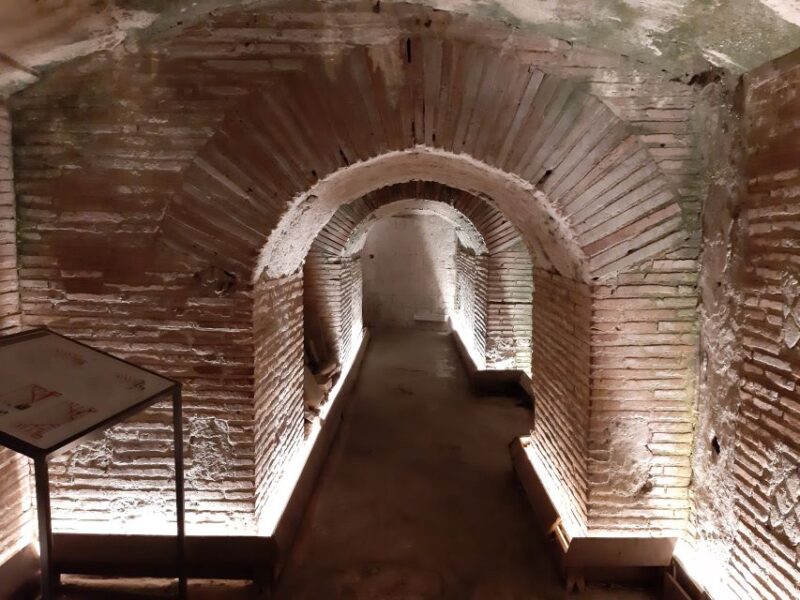 Naples: City Center Walking Tour With Underground Entry - Key Points