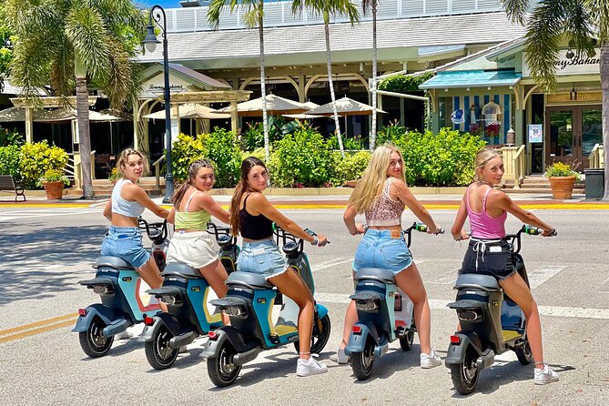 Naples Electric Moped Tour - Personalized Attention for Travelers