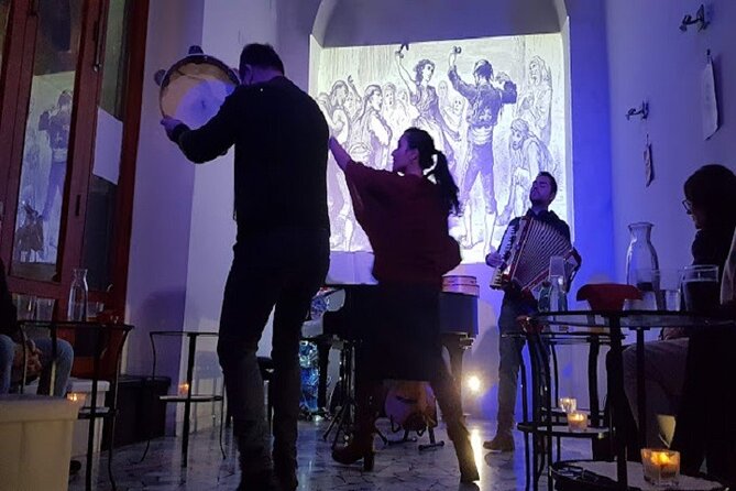 Naples Folklore: A Unique Concert of Traditional Neapolitan Music - Captivating Performers and Enchanting Melodies
