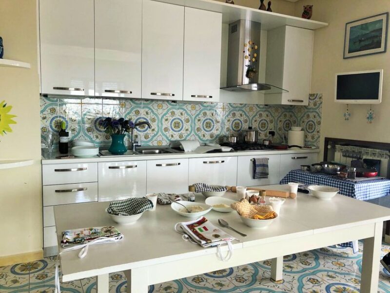 Naples: Fresh Pasta Cooking Class and Dinner With a Local - Key Points