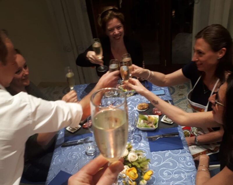 Naples: Fresh Pasta Cooking Class and Dinner With a Local - Customer Reviews