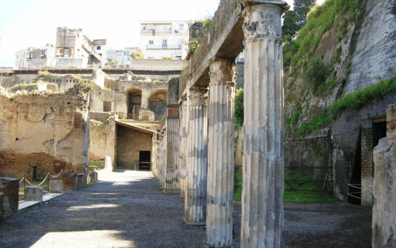 Naples: Herculaneum Entry Ticket With Digital Audio Guide - Highlights of Herculaneum