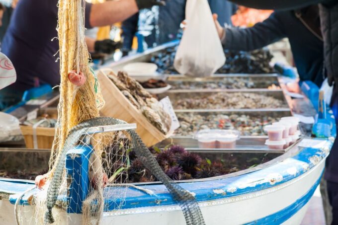 Naples: Market & Lunch or Dinner at a Locals Home - Group Size and Availability
