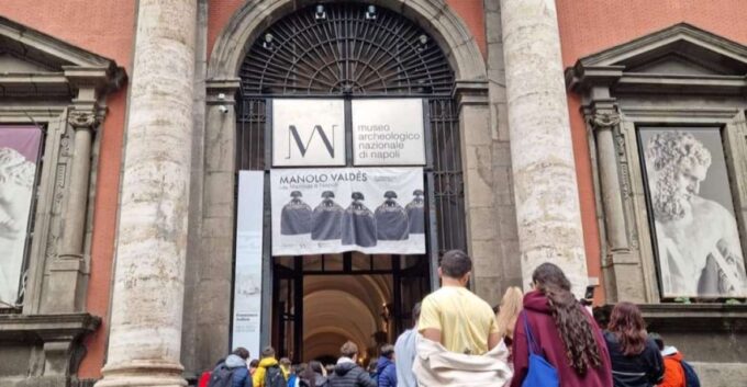Naples: National Archaeological Museum Private Guided Tour - Accessibility and Languages