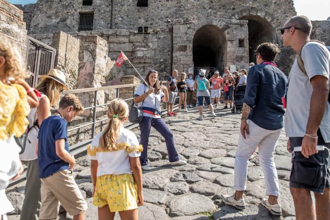 Naples or Sorrento: Full-Day Pompeii and Mount Vesuvius Tour - Customer Feedback
