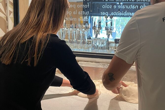 Naples: Pizza Making Class - Personalized Attention and Group Size