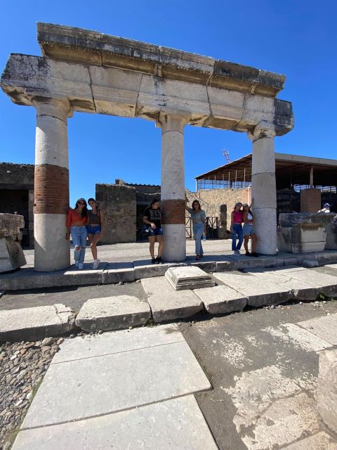 Naples: Pompeii & Herculaneum Tour W/ Lunch & Wine Tasting - Comfortable Transportation