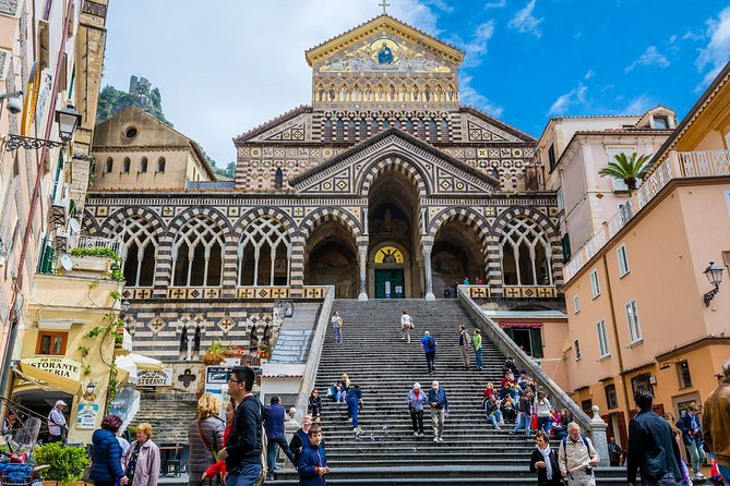 Naples: Positano, Amalfi, and Ravello Tour in Minivan - Pickup and Group Size