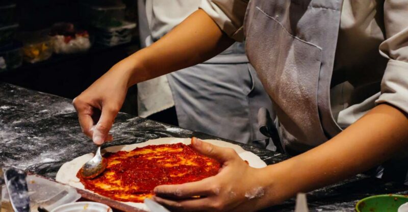 Naples: Premium Pizza-Making Class at a Pizzeria - Key Points