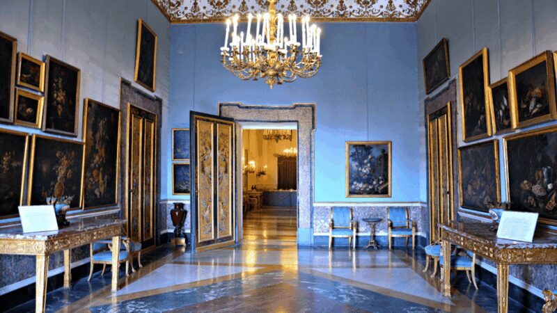 Naples: Royal Palace Entry Ticket With Digital Audio Guide - Exploring the Architectural Beauty