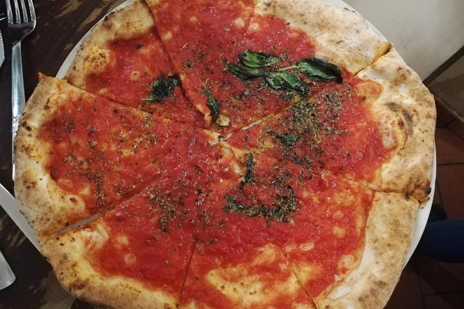 Naples: Street Food and Sightseeing Tour With Local Expert - Small Group Tour With Expert Guides