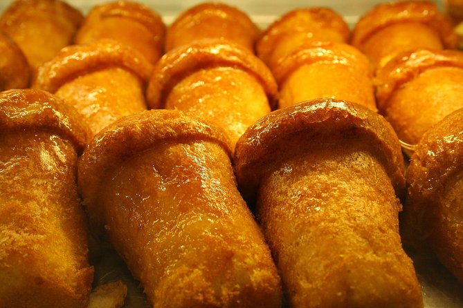 Naples Street Food Tour With Foodie Guide Around Historical Center - Meeting and End Points