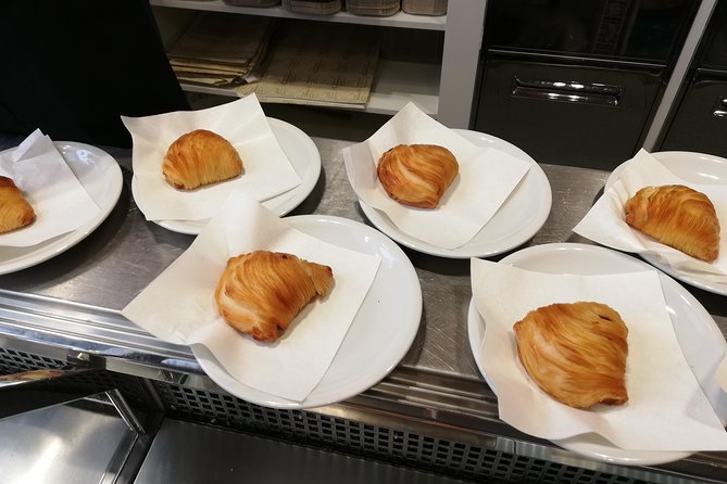 Naples Street Food Tour With Foodie Guide Around Historical Center - Questions About Staying Here