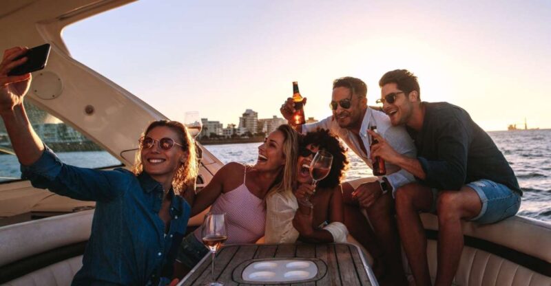 Naples: Sunset Cruise Naples Bay - Meeting and Departure