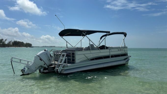 Naples to Keewaydin Water Shuttle With Everything Included! - Language Options