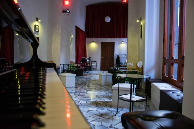 Naples: Traditional Neapolitan Music Concert - Event Overview