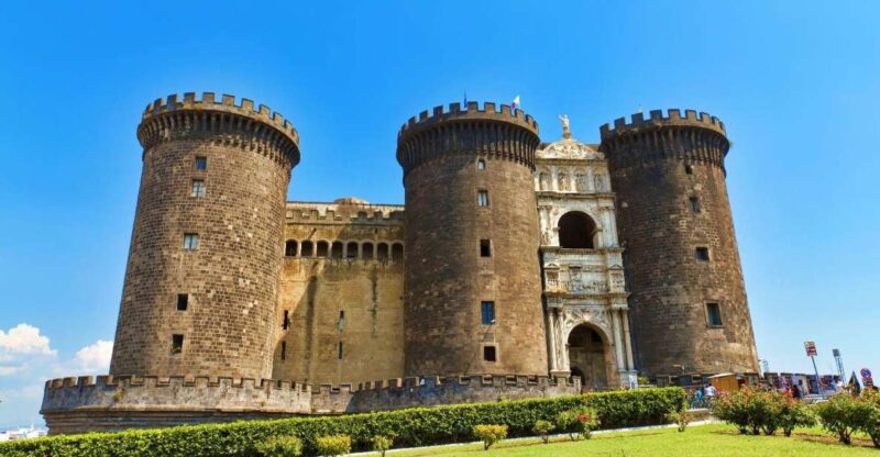 Naples: Transfer From the Airport/Station to the Center - Transport Details
