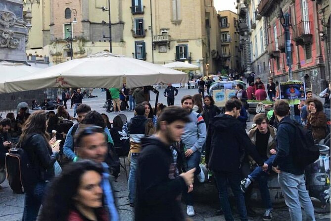 Napoli Pub Crawl in the Old Town - Meeting and Pickup Location