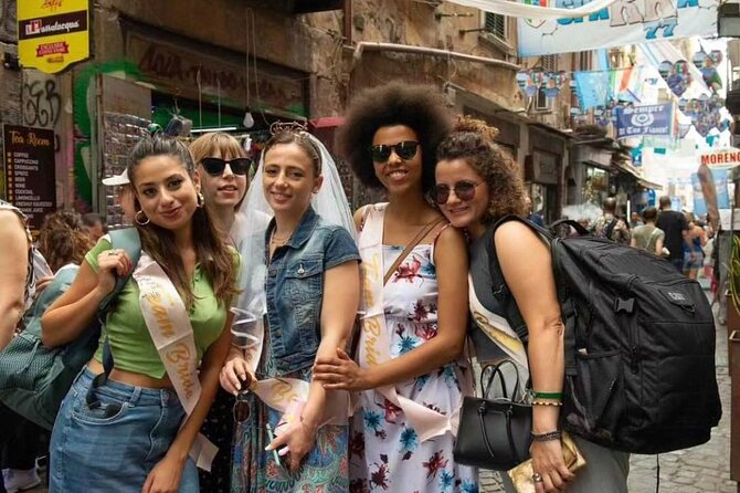 Napoli Pub Crawl in the Old Town - Tour Group Size Limit