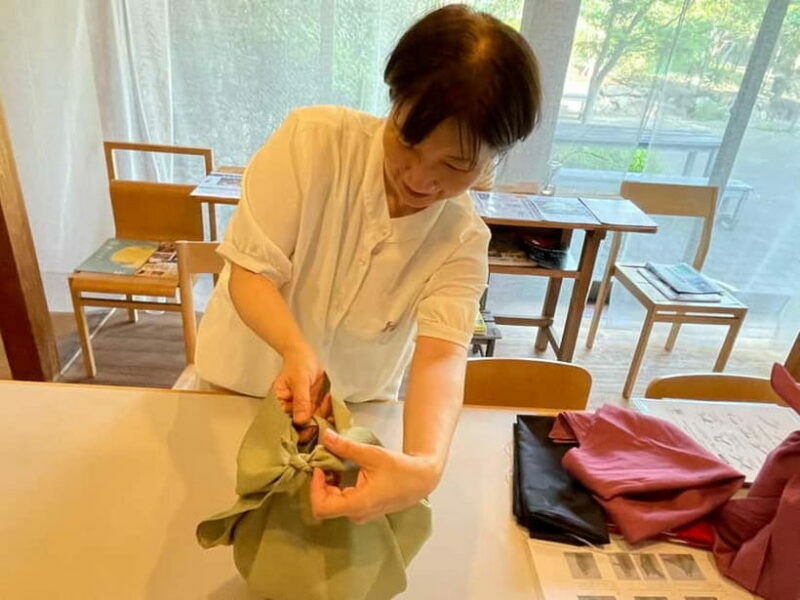 Nara: Guided Tour with Furoshiki Experience and Lunch - A Closer Look at the Tour
