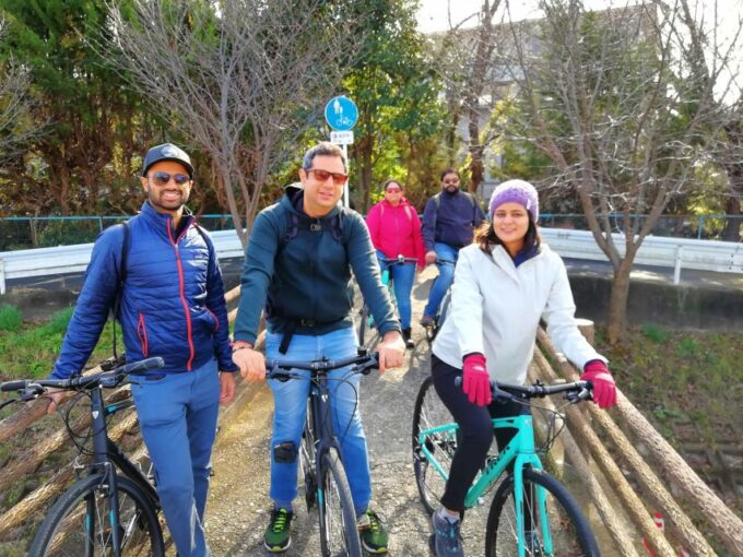 Nara: Nara Park Private Family Bike Tour With Lunch - Multilingual Guides