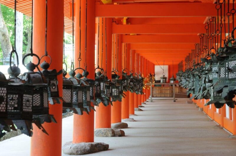 Nara: Private Walking Tour With Famous Spots & Sake & Mochi - Tasting Nara Sake