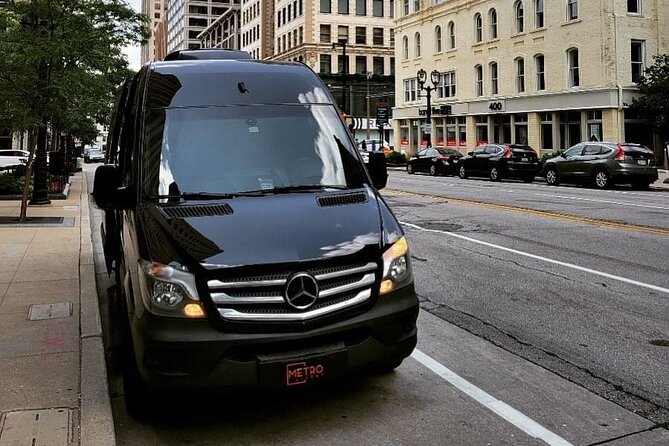 Nashville Airport Private Transportation for 6-13 Passengers - Accessibility and Participation Details