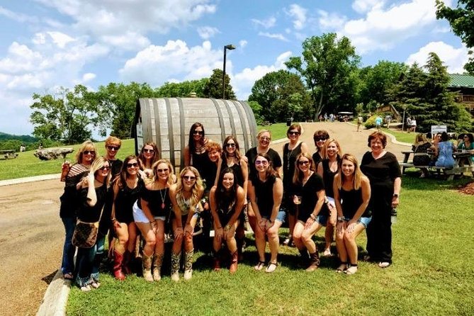 Nashville Bachelorette Booze Cruise - All-Inclusive Tastings and Beverages