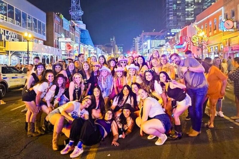 Nashville: Bar and Club Crawl With VIP Entry - Minimum Age and ID