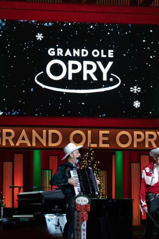 Nashville: Country Christmas Music Show at the Opry House - Experience Highlights