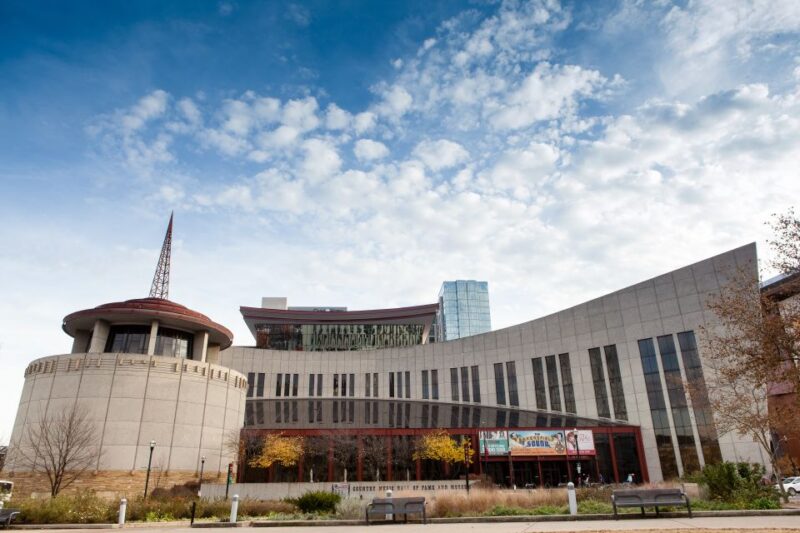 Nashville: Country Music Hall of Fame and Museum - Exploring Musical Artifacts and Exhibits