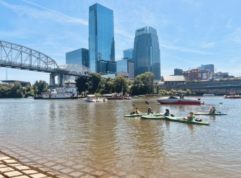 Nashville: Downtown Kayak Rental - Guided Experience
